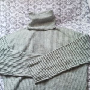 H&M cropped turtle neck sweater